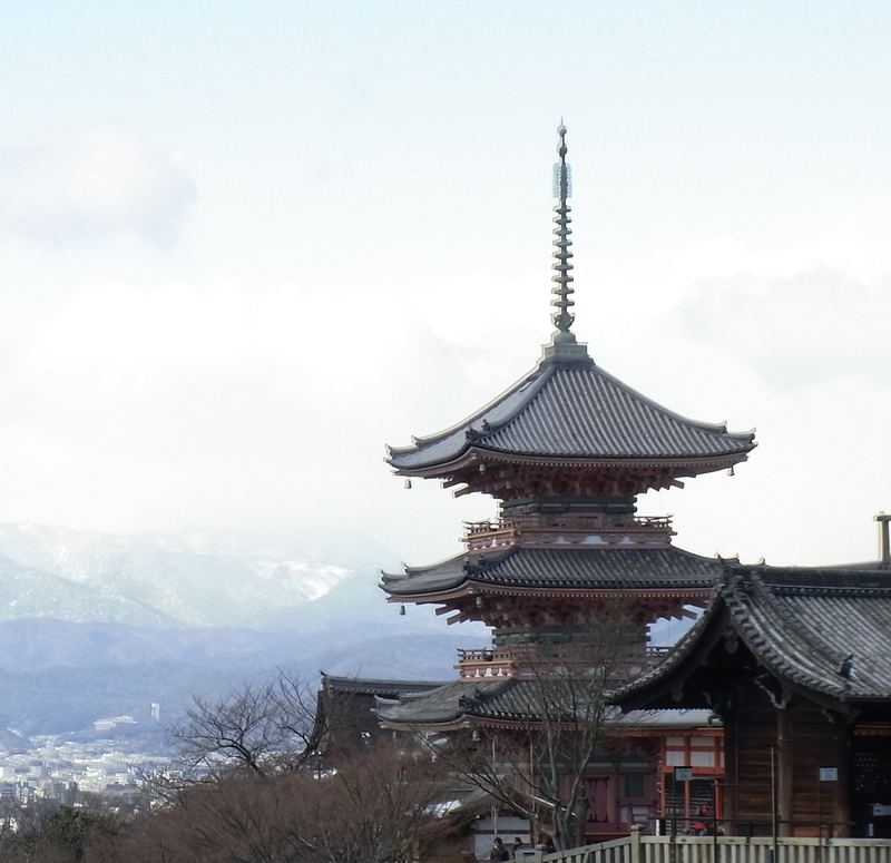 清水寺の三重塔（撮影 小野孝治）